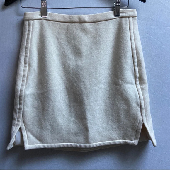 J. Crew 100% Wool Double Notch Mini Skirt Sz 4 - Picture 2 of 7